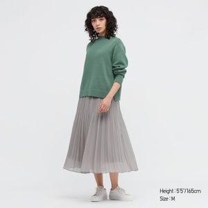 Uniqlo Pleated long flowy maxi skirt, S